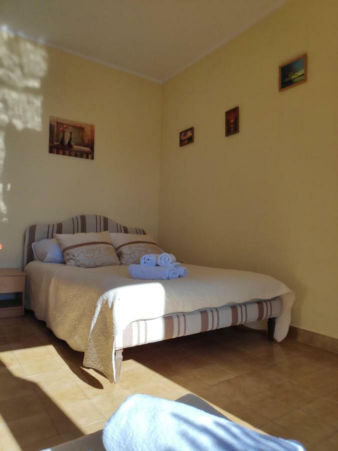 אומיס Apartments Niko מראה חיצוני תמונה