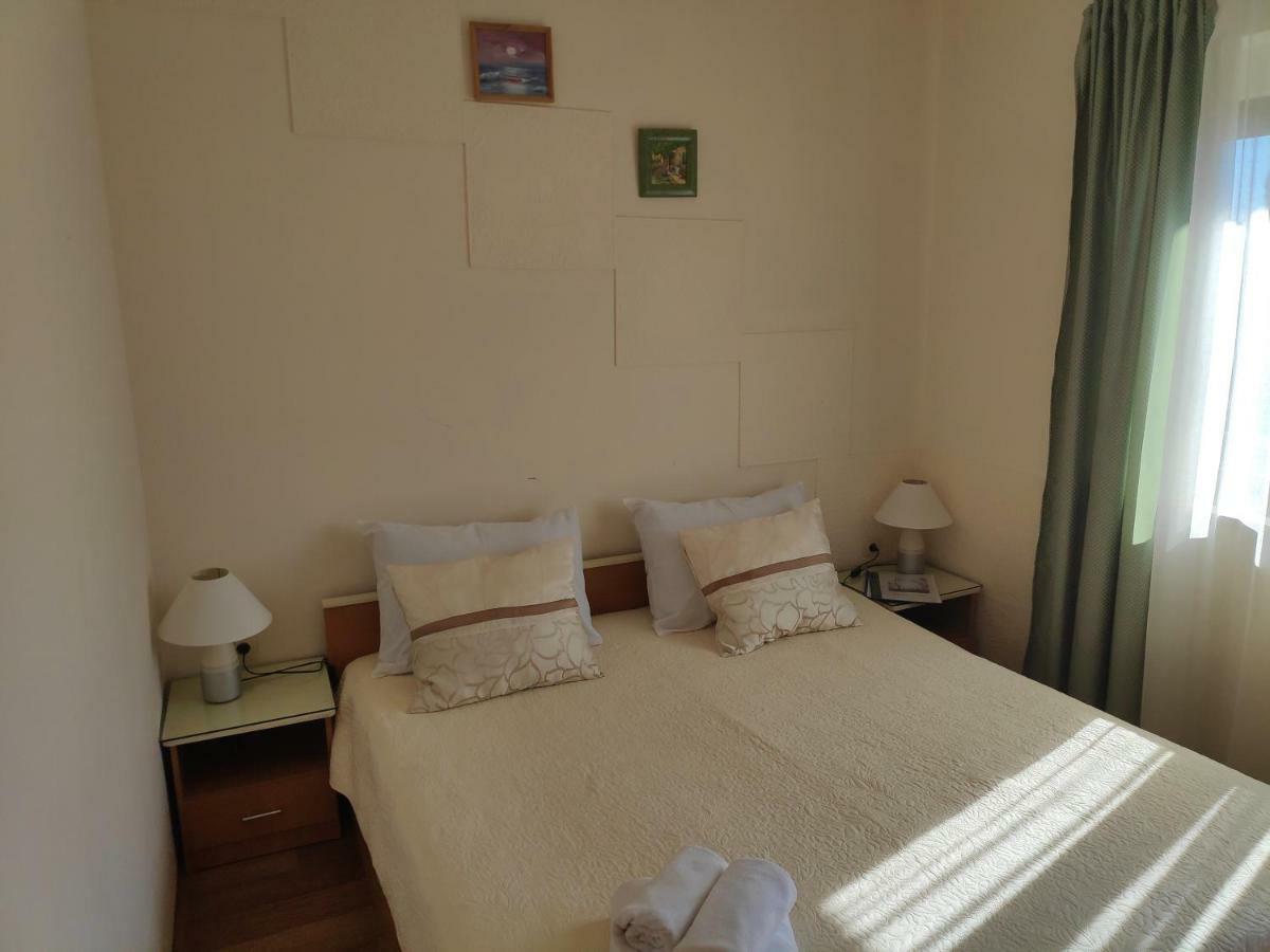 אומיס Apartments Niko מראה חיצוני תמונה